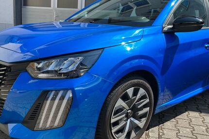 Peugeot 208 10.300 km 14.990 &euro; Pfinztal 76327