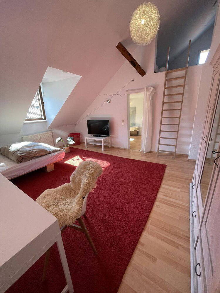 EINZIEHEN UND WOHLFÜHLEN - UNIKATES HINTERHAUS-WOHNREFUGIUM IM HERZEN DER DURLACHER ALTSTADT...