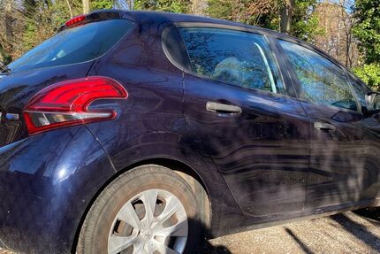 Peugeot 208 92.500 km 4.550 &euro; karlsruhe 76131