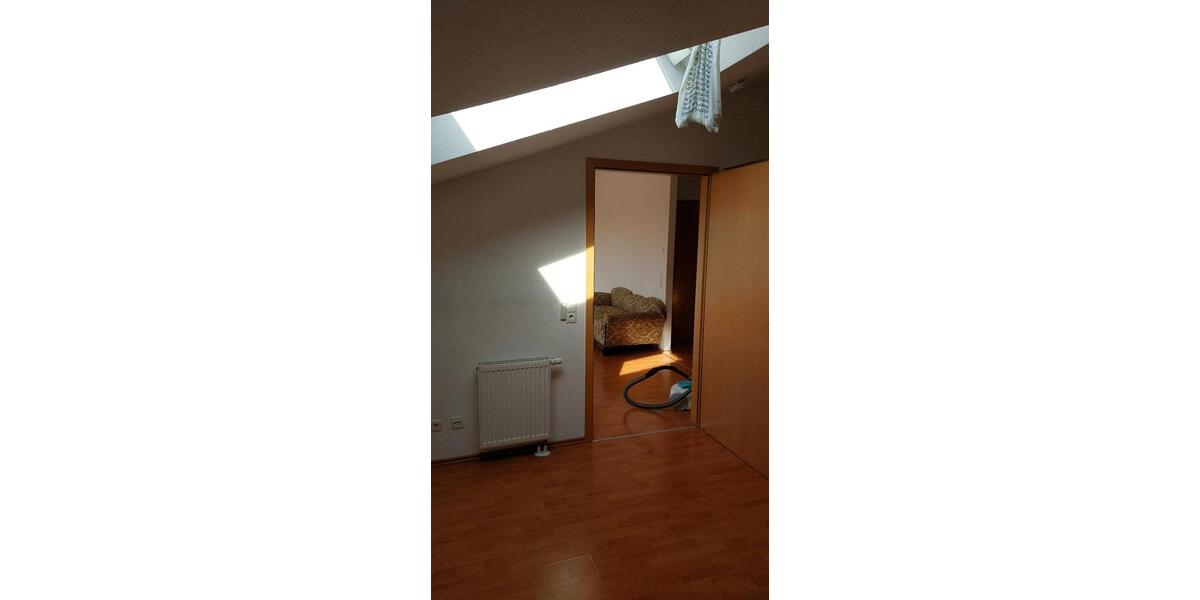Dachgeschoßwohnung Rutesheim - 2 Zimmer, 50 m&sup2;, 680&euro; | Angebot:25576452