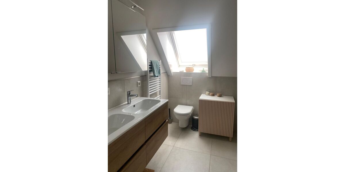 Moderne, großzügige Wohnung mit 5,5 Zimmern, Balkon, Terasse, EBK in Sindelfingen - Etagenwohnung Sindelfingen Darmsheim | Angebot:27446302