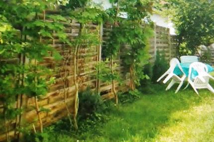 2,5 Zimmer DG-Wohnung zu vermieten in Magstadt 2.5 zimmer