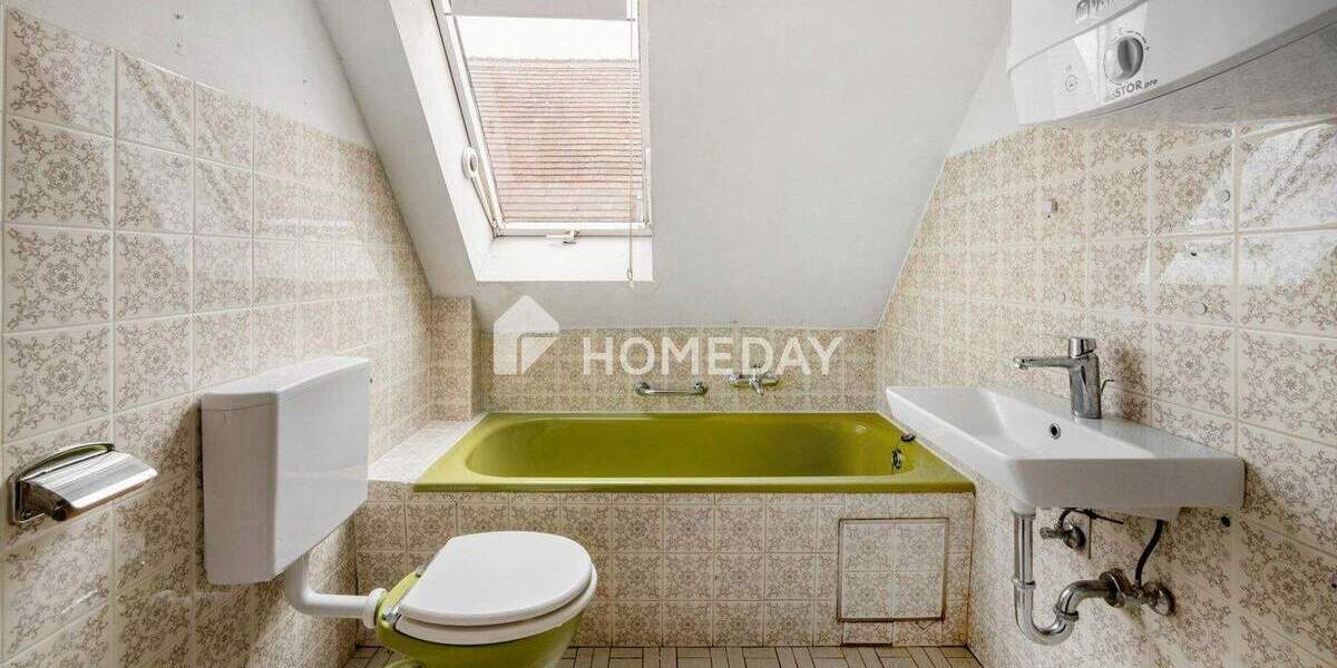 Mehrfamilienhaus, Wohnhaus Eberdingen Hochdorf - 7 Zimmer, 138 m&sup2;, 410.000&euro; | Angebot:25737584