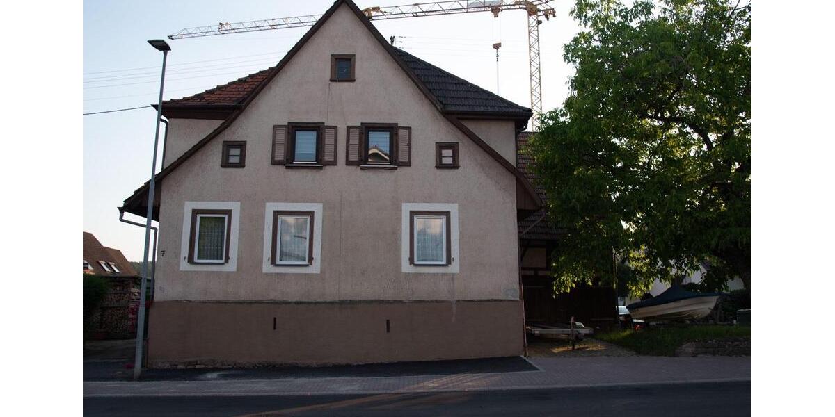 Einfamilienhaus Straubenhardt - 6 Zimmer, 134 m&sup2;, 245.000&euro; | Angebot:26264714