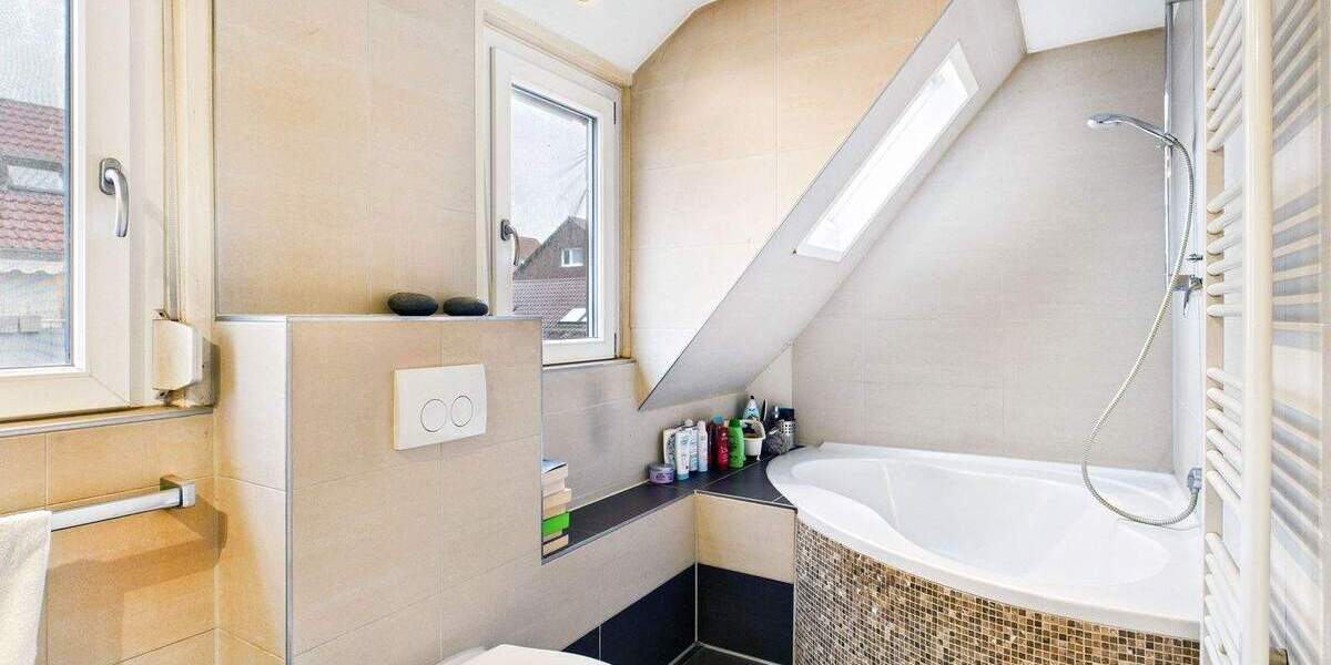 Das perfekte Duo: Zweifamilienhaus mit eigener Werkstatt & flexiblen Wohnmöglichkeiten 6 zimmer