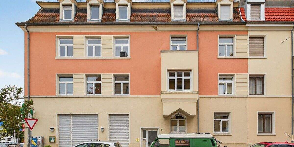 Vom Zug aufs Sofa in fünf Minuten - urbane Freiheit im frisch renovierten Altbau! 3 zimmer