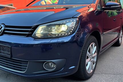 VW Touran 321.000 km 4.498 € Sindelfingen 71069