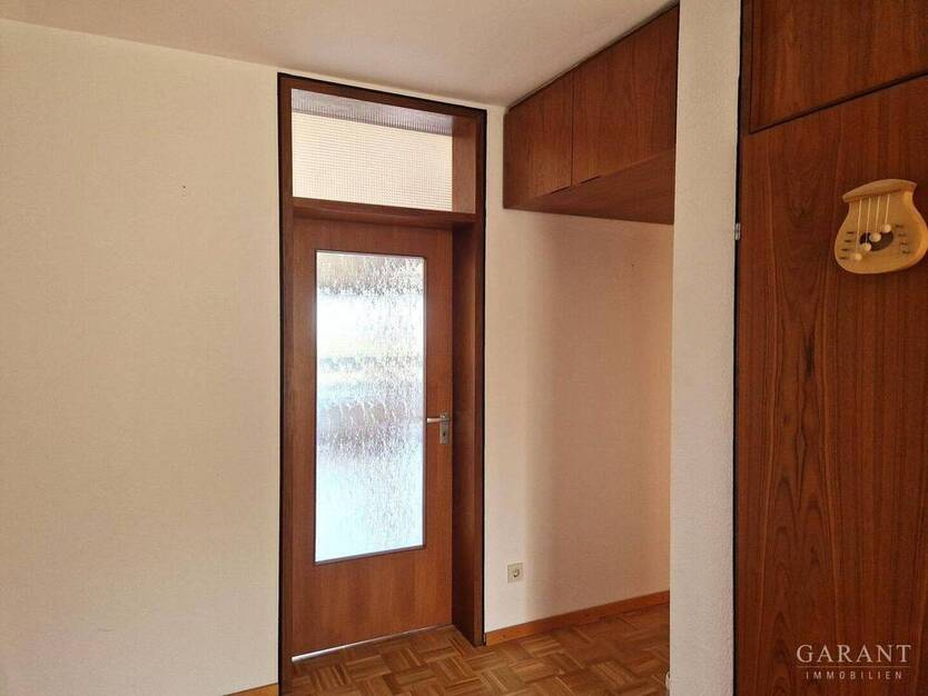 * 2,5 Zimmer mit tollem Weitblick ins Grüne und gemütlicher Loggia *