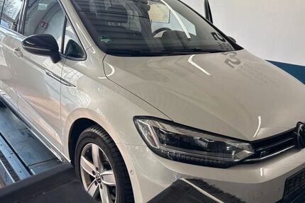 VW Touran 151.000 km 27.999 &euro; Ditzingen 71254