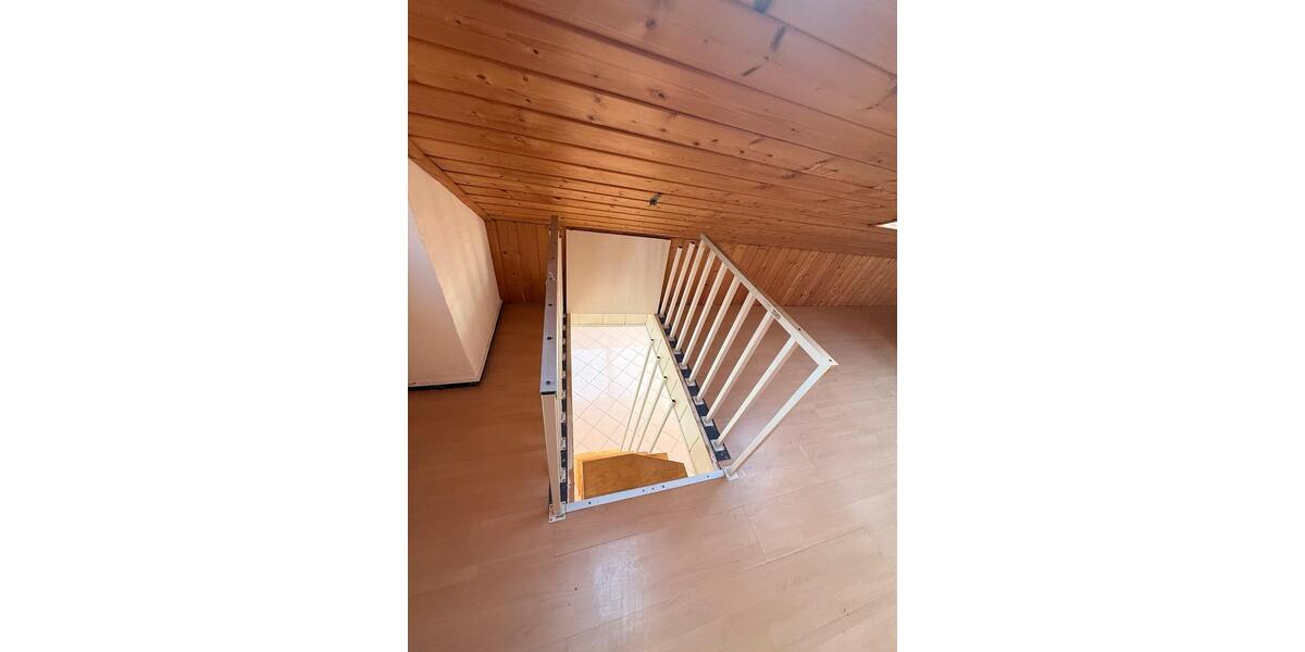 Etagenwohnung Karlsruhe Hagsfeld - 5 Zimmer, 110 m&sup2;, 1.500&euro; | Angebot:26161281