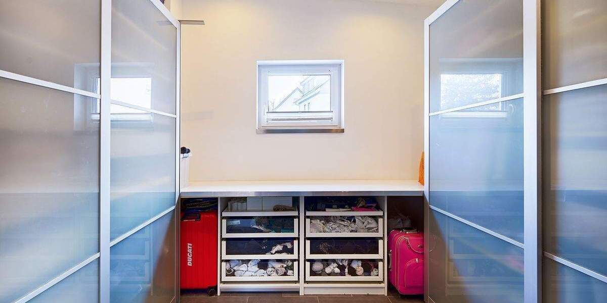 Einfamilienhaus Waldbronn / Busenbach Busenbach - 7 Zimmer, 226 m&sup2;, 989.000&euro; | Angebot:25815001