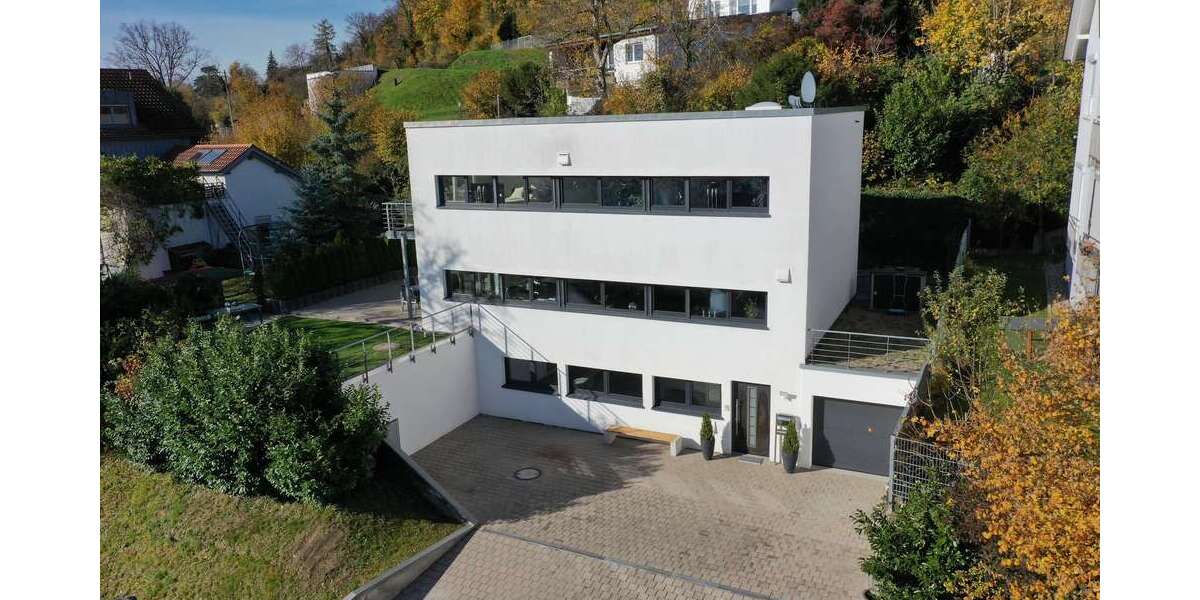 Haus zum Kaufen in Pforzheim 985.000 € 230 m² 5.5 zimmer