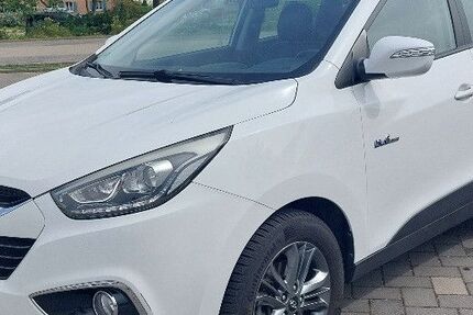 Hyundai ix35 145.300 km 9.000 &euro; Karlsruhe 76185