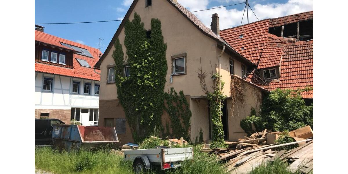 Doppelhaushälfte Vaihingen an der Enz - 3 Zimmer, 250 m&sup2;, 220.000&euro; | Angebot:27144959
