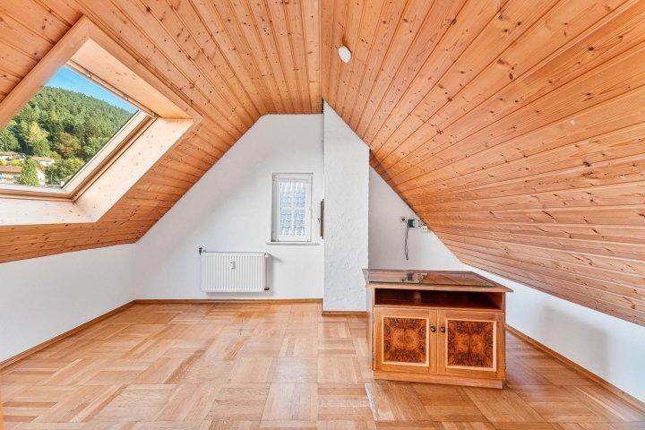 Maisonettenwohnung Bad Wildbad - 4 Zimmer, 97 m&sup2;, 700&euro; | Angebot:26419039