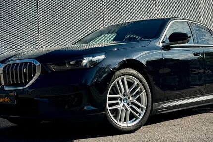 BMW i5 10.872 km 52.490 &euro; Bretten 75015