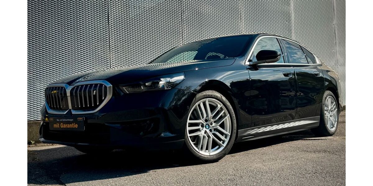 BMW i5 10.872 km 52.900 € Bretten 75015