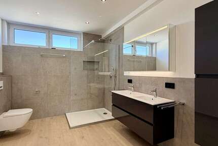 Wohnung Karlsbad Langensteinbach - 4 Zimmer, 134 m&sup2;, 1.690&euro; | Angebot:26553141