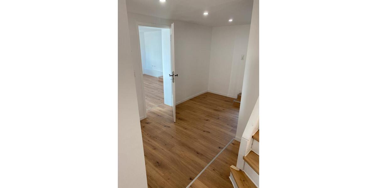 Reihenhaus Leonberg - 4 Zimmer, 105 m&sup2;, 429.000&euro; | Angebot:26777190