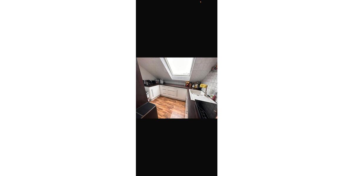 Dachgeschoßwohnung Straubenhardt - 2.5 Zimmer, 69 m&sup2;, 720&euro; | Angebot:26232799