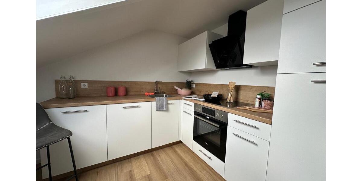 Dachgeschoßwohnung Ditzingen - 2.5 Zimmer, 52 m&sup2;, 900&euro; | Angebot:26464801