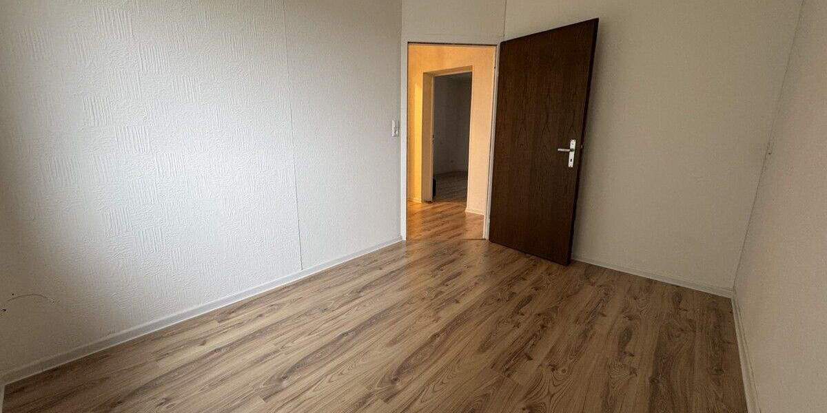 WOHLFÜHLEN LEICHT GEMACHT: Renovierte 3-Zimmer Wohnung mit EBK, Loggia und Stellplatz in Stutensee 3 zimmer