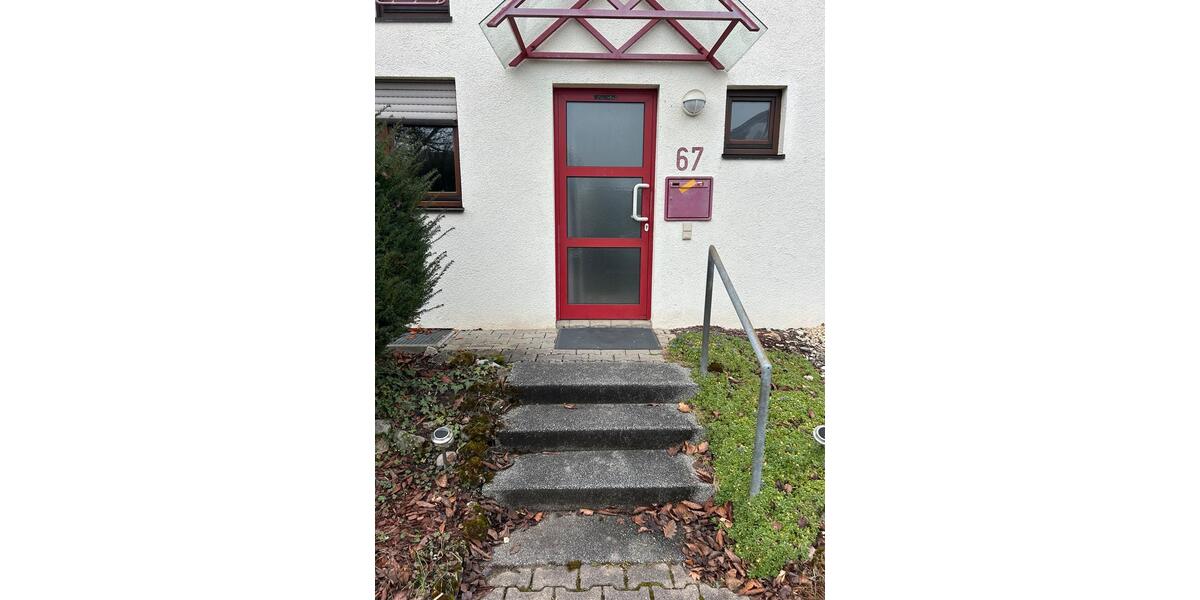 Reihenhaus Ditzingen - 5.5 Zimmer, 120 m&sup2;, 1.800&euro; | Angebot:25646253