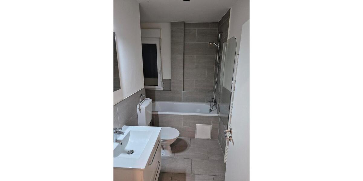 Etagenwohnung Pforzheim Weststadt - 3 Zimmer, 86 m&sup2;, 1.100&euro; | Angebot:25363227