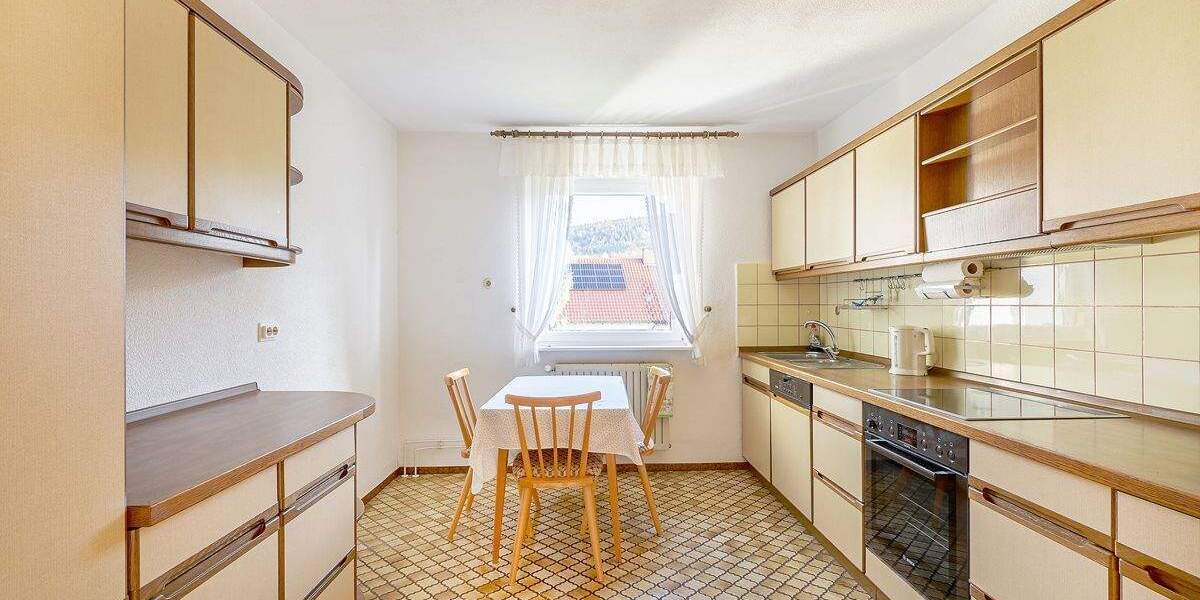 Ein Zuhause mit Zukunft: Großzügiges Zweifamilienhaus mit Charme, Scheune und viel Raum zum Leben 9 zimmer