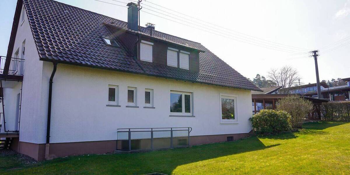 Mehrfamilienhaus, Wohnhaus Engelsbrand Grunbach - 7 Zimmer, 212 m&sup2;, 445.000&euro; | Angebot:25909412