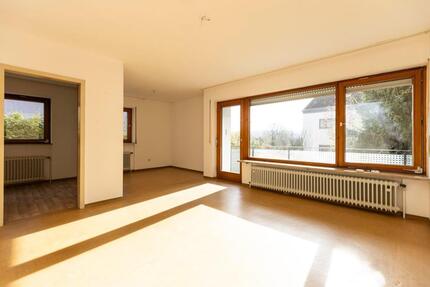 2,5-Zimmer-Ergeschosswohnung mit Balkon zu vermieten 2.5 zimmer