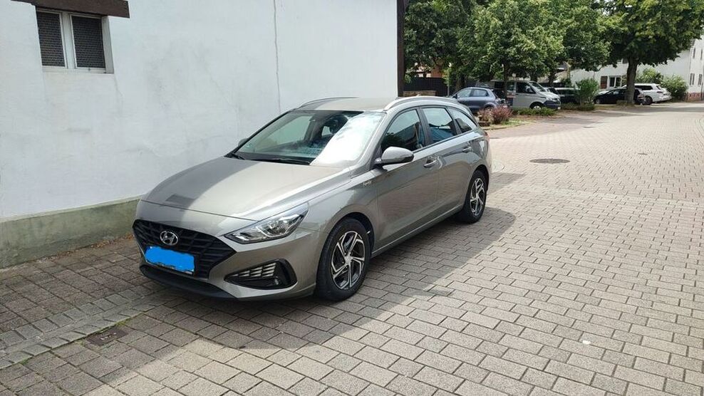 i30