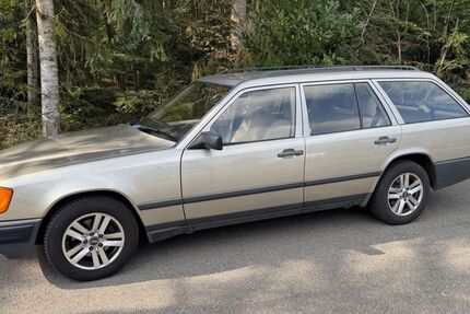 Mercedes-Benz 200 119.500 km 9.900 &euro; Bad Liebenzell 75378