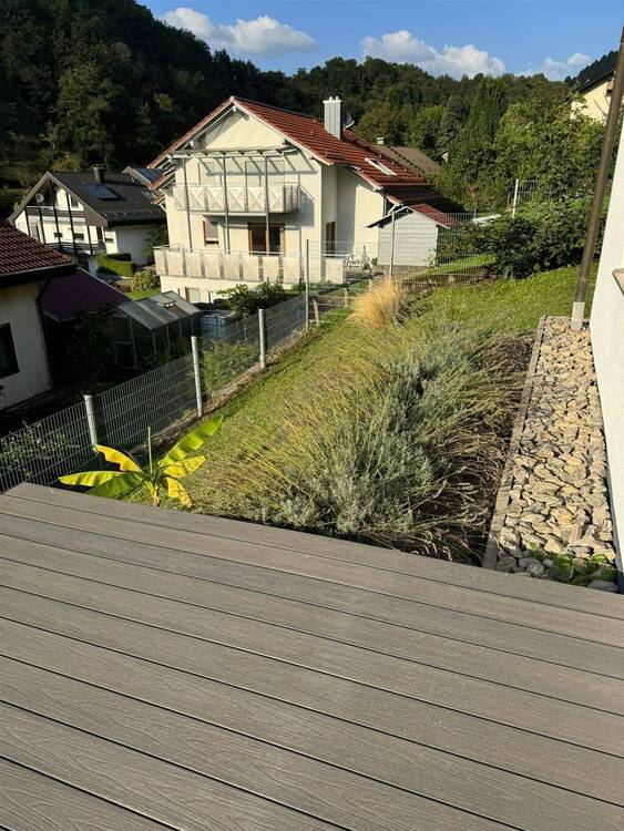 Vielseitiges Einfamilienhaus in idyllischer Lage - perfekt für Familien oder mehrere Generationen
