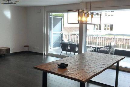 Wohnung Sindelfingen Mitte - 3 Zimmer, 89 m&sup2;, 1.410&euro; | Angebot:26919272