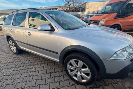 Skoda Octavia 322.000 km 2.850 &euro; Karlsruhe 76189