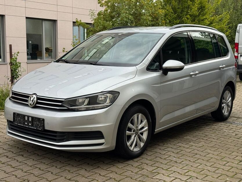 VW Touran 199.000 km 10.900 € Niefern-Öschelbronn 75223