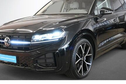 VW Touareg 35.000 km 77.880 € Karlsruhe 76131