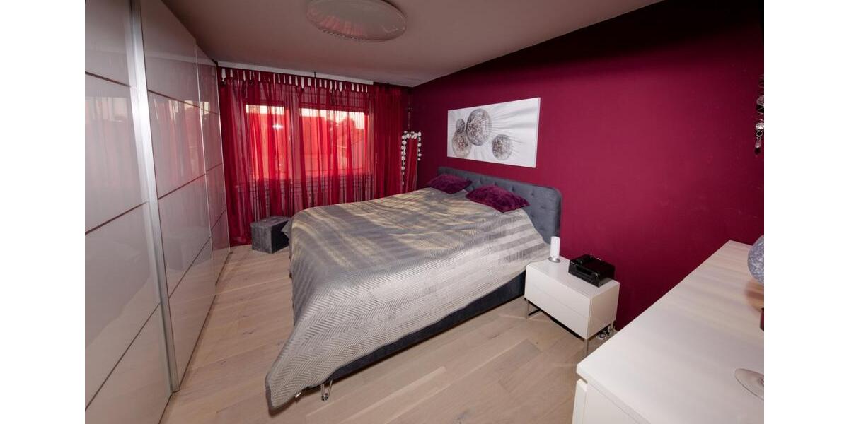 Helle 3-ZKB mit Tageslichtbad in der KA-Oststadt zu verkaufen 3 zimmer