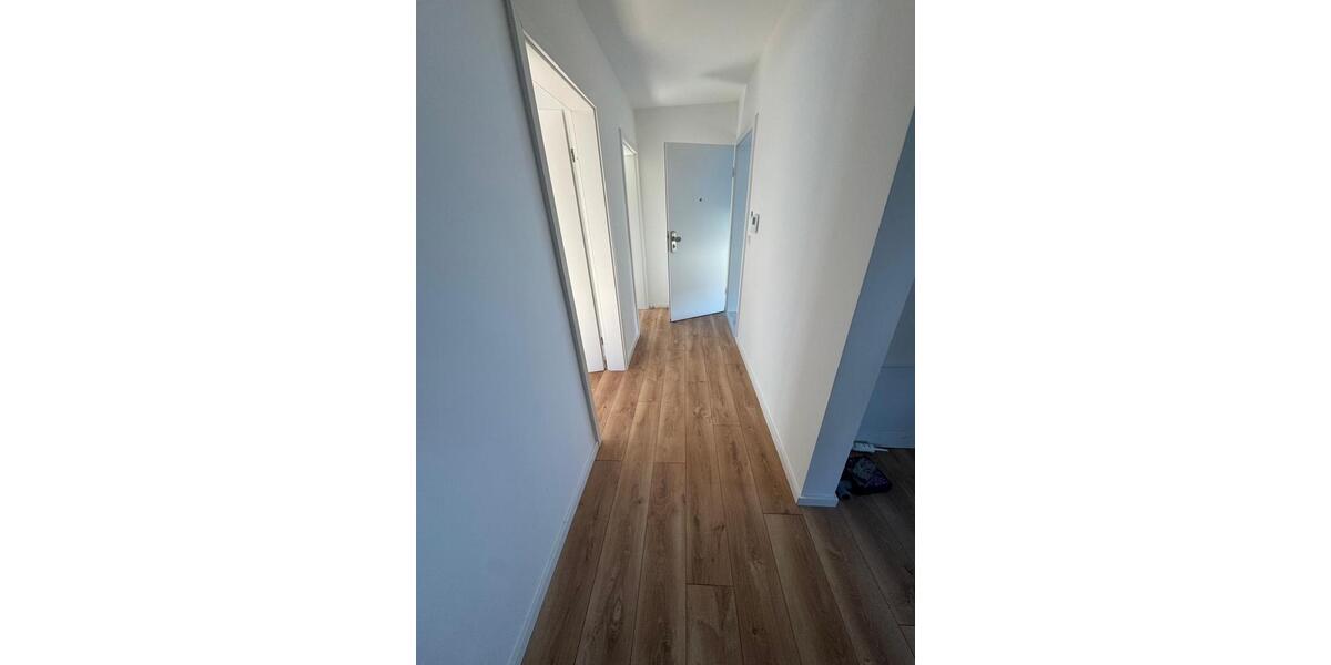 Erdgeschoßwohnung Gerlingen - 3 Zimmer, 71 m&sup2;, 1.350&euro; | Angebot:26143208