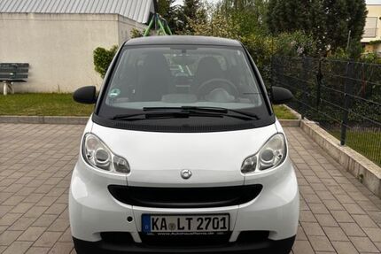 Smart ForTwo 143.807 km 3.200 &euro; Bruchsal 76646
