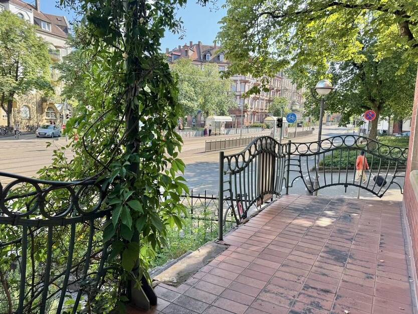 Einmalige Gelegenheit - Historisches Schmuckstück in der Karlsruher Oststadt am Karl-Wilhelm-Platz