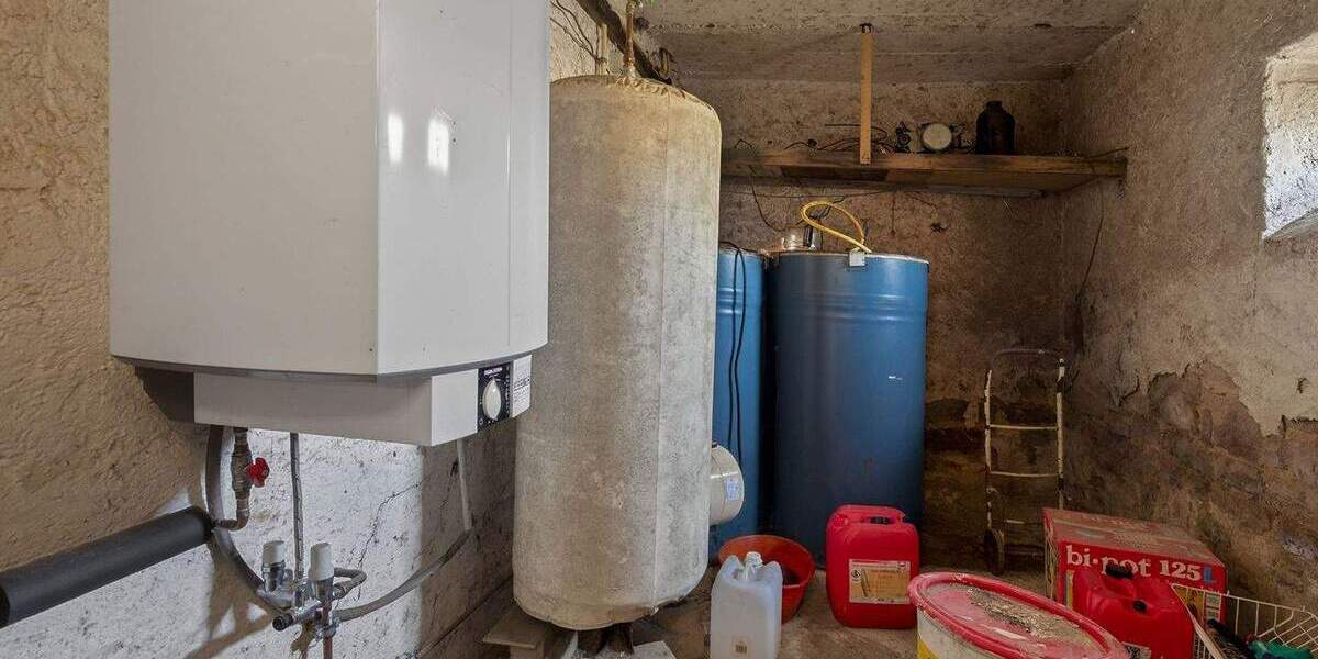 Mehrfamilienhaus, Wohnhaus Karlsbad / Auerbach Auerbach - 6 Zimmer, 153 m&sup2;, 195.000&euro; | Angebot:25425143