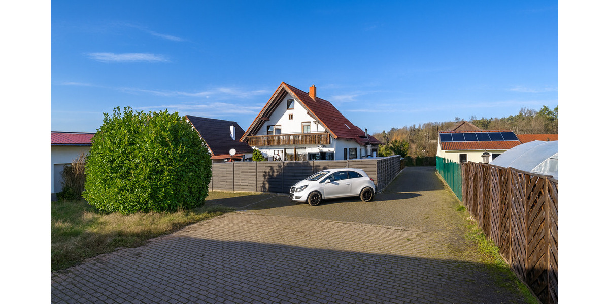 Raum für Ideen: Doppelhaushälfte mit Bauplatz, großem Garten und Garage 5 zimmer