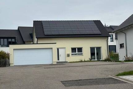 Haus Gaggenau - 5 Zimmer, 141 m&sup2;, 2.200&euro; | Angebot:25797712