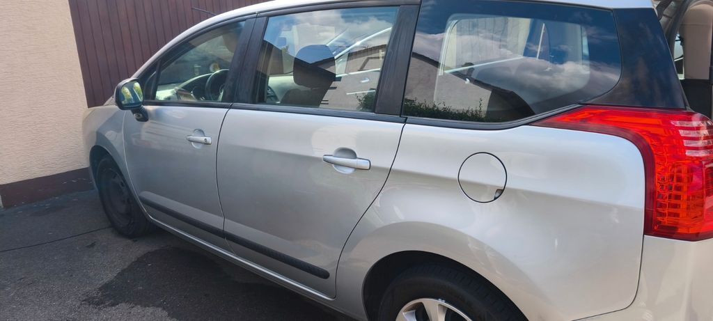 Peugeot 5008 198.000 km 4.200 € Calw 75365