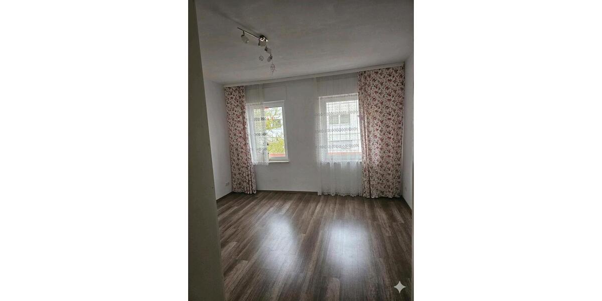 Etagenwohnung Pforzheim Nordstadt - 4 Zimmer, 115 m&sup2;, 259.000&euro; | Angebot:26545407