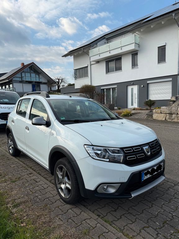 Dacia Sandero 79.500 km 6.900 € Königsbach-Stein 75203