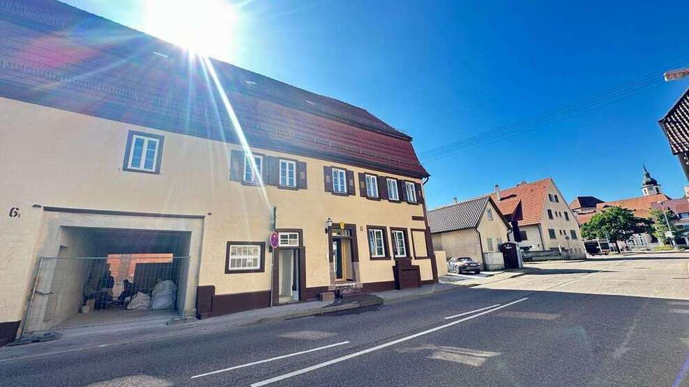 Haus zum Mieten in Heimsheim 2.700 € 256 m²