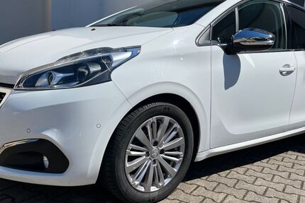 Peugeot 208 77.200 km 8.890 &euro; Pfinztal 76327